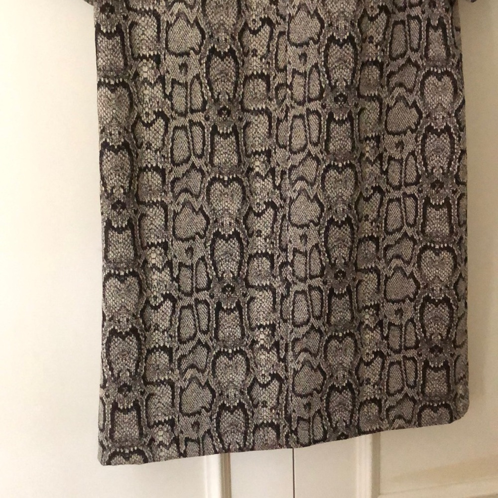 Dress - Picture 4 of 4